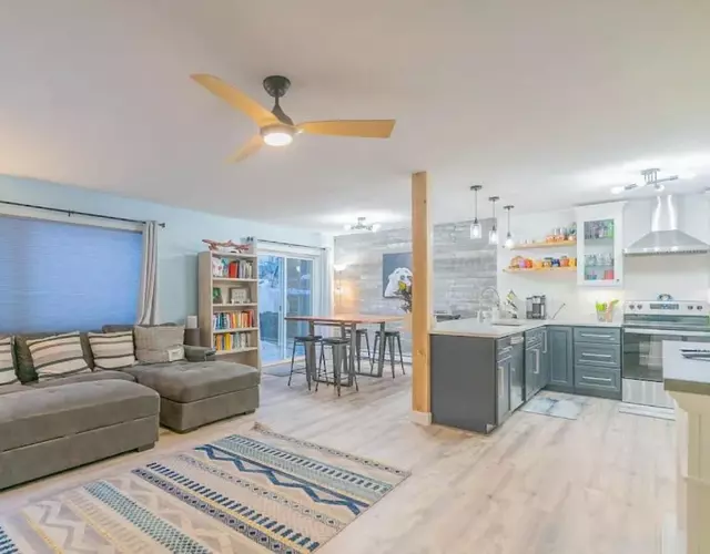 The Garay Townhome w/Contemporary Vibes