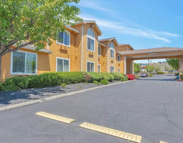 Quality Inn near Six Flags Discovery Kingdom-Napa Valley