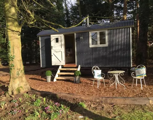Chez Marguerite Luxury Shepherd's Hut