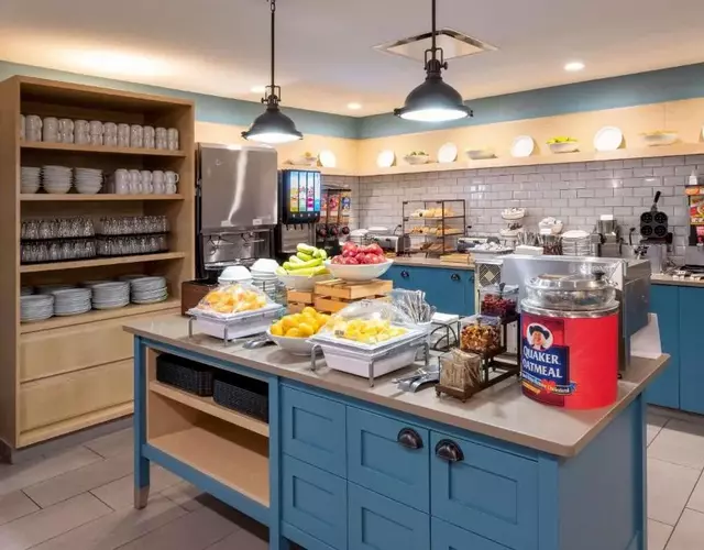 Country Inn & Suites by Radisson, Fargo, ND