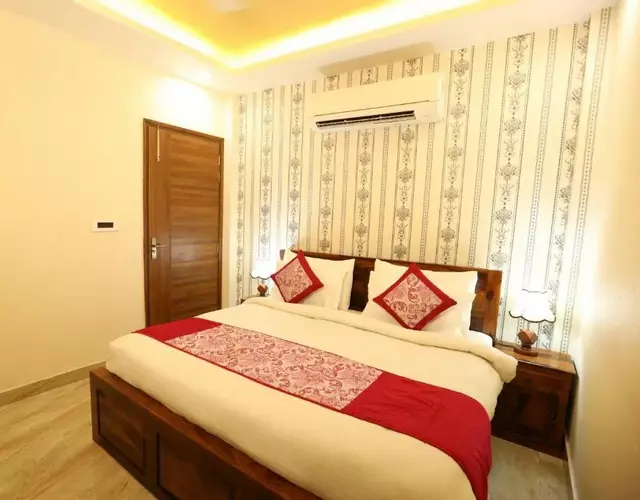Hotel Lavit Couple Friendly near Faridabad Metro station
