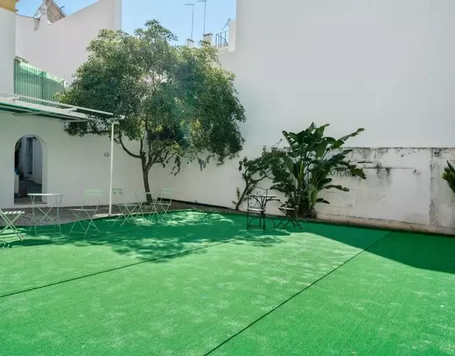 Plaza Inn Hostel & Rooms