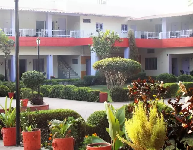 Hotel Goverdhan Tourist Complex