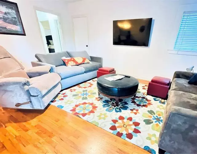 The great retreat - 1 mile from the University