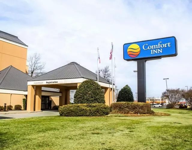 Comfort Inn Fayetteville near Fort Bragg