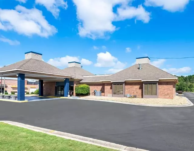 Quality Inn & Suites Fayetteville I-95