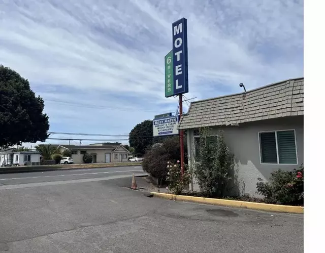 6 Rivers Motel
