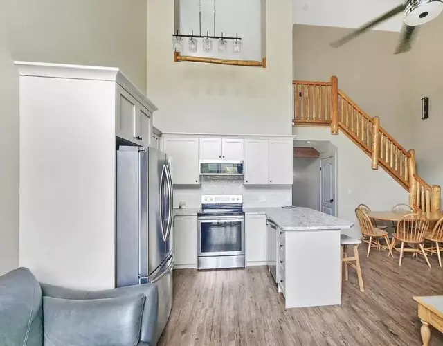 Riverside Way by Fernie Lodging Company