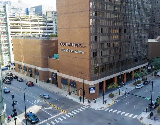DoubleTree by Hilton Chicago Magnificent Mile