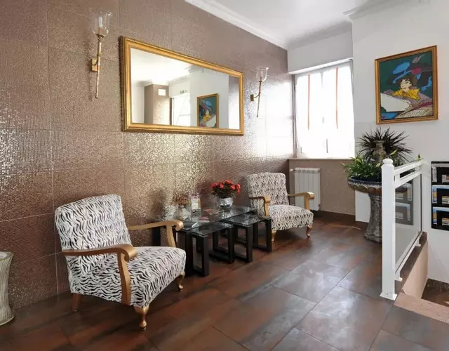 Hotel Aviz