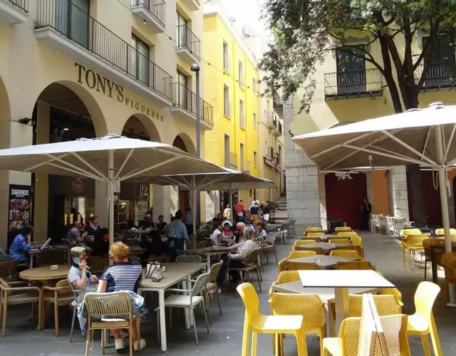 Center Plaza Figueres