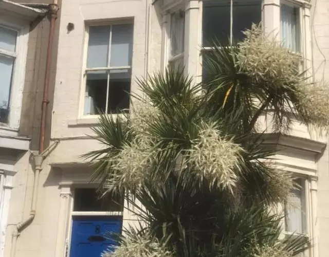 Granby House Holiday Apartments, Apartment 3, in the Old Town, Free On Street Parking Included