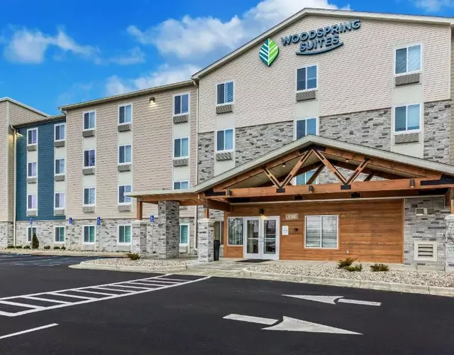 WoodSpring Suites Indianapolis Castleton