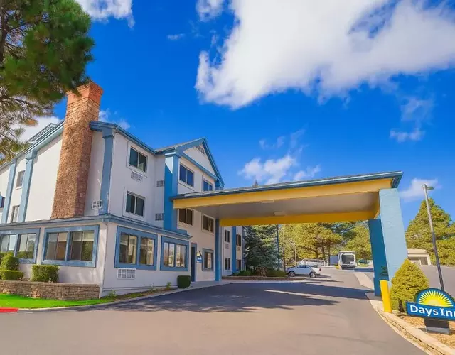 Days Inn & Suites by Wyndham East Flagstaff