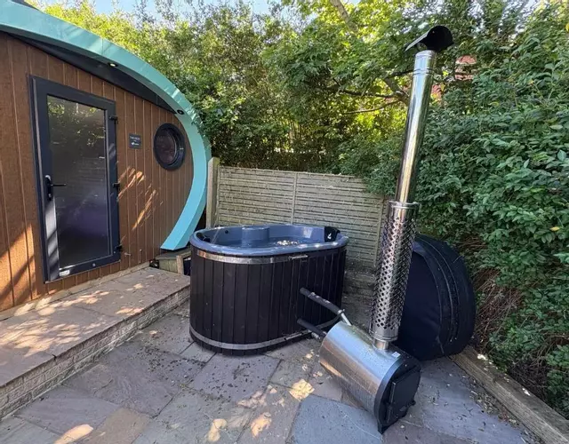 Elletson Park Wood fired Hot tubs, Caravans & Pods