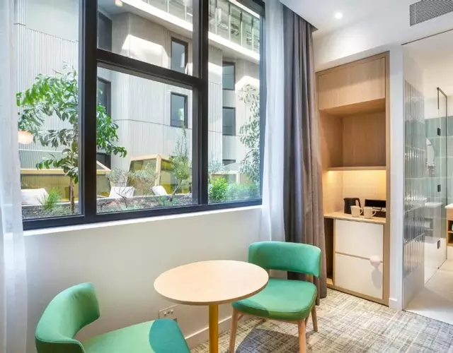 Holiday Inn Melbourne Bourke Street Mall by IHG