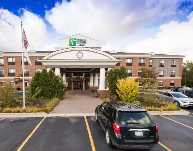 Holiday Inn Express Hotel & Suites Grand Blanc by IHG