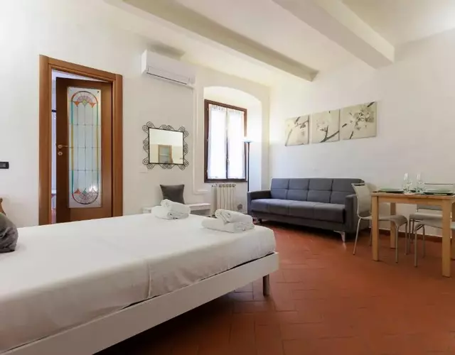 Verrazzano Sweet House