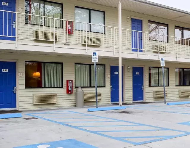 West Ashley Inn