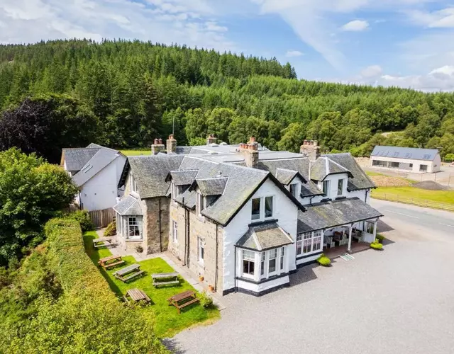 Whitebridge Hotel