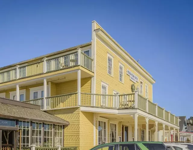 Mendocino Hotel & Garden