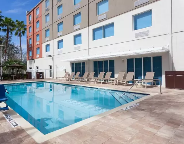 Holiday Inn Express Hotel & Suites Fort Lauderdale Airport/Cruise Port by IHG