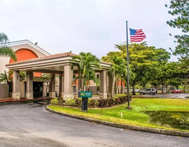 Quality Suites Fort Myers I-75