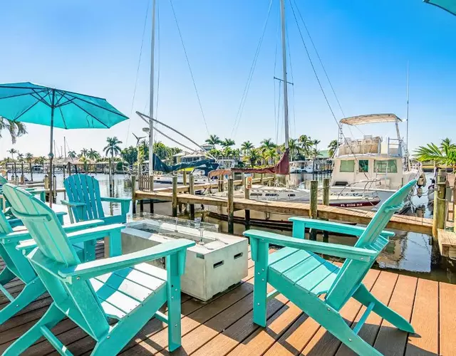 Latitude 26 Waterfront Boutique Resort - Fort Myers Beach