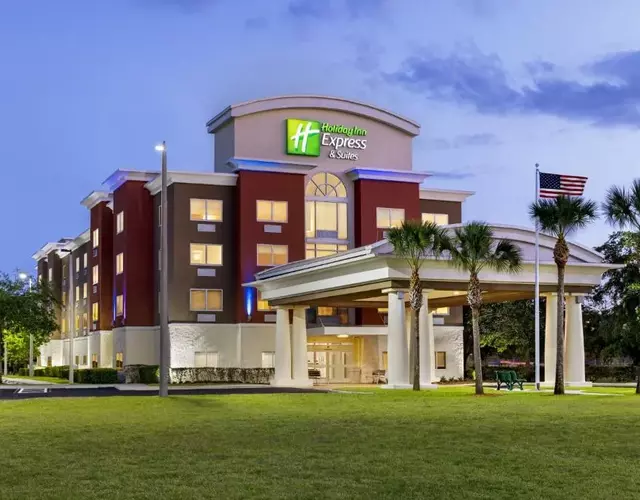 Holiday Inn Express Hotel & Suites Fort Pierce West by IHG