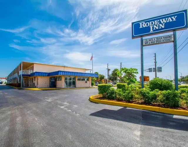 Rodeway Inn Fort Pierce I-95