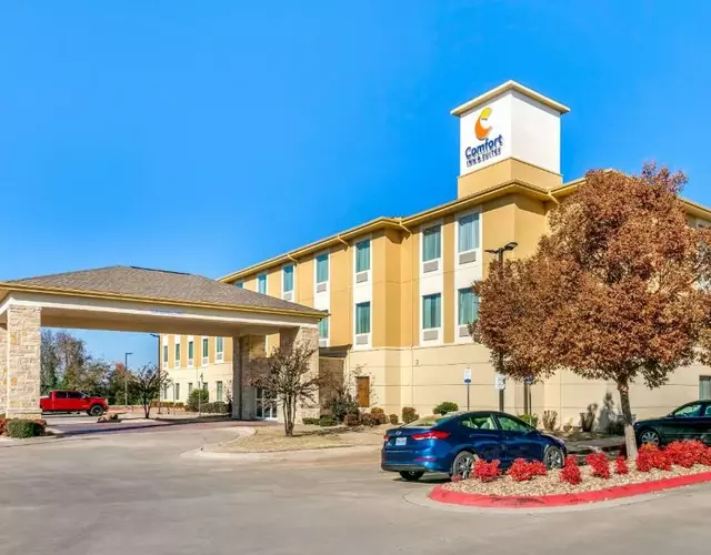 Comfort Inn & Suites Van Buren - Fort Smith