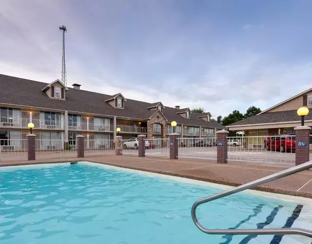 Interstate Inn