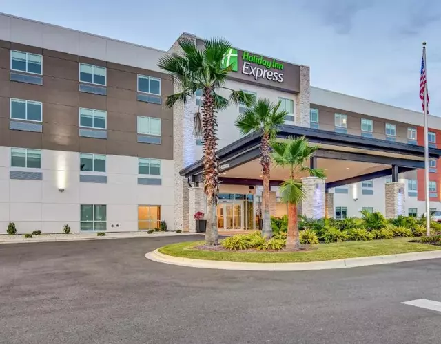 Holiday Inn Express - Fort Walton Beach Central by IHG