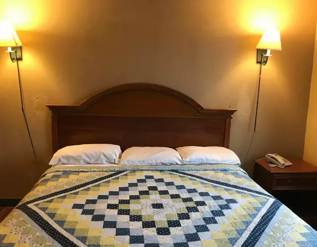 Economy Inn