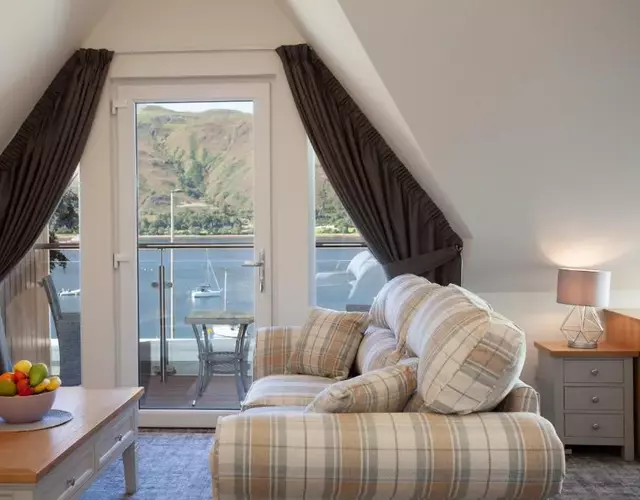 Lochiel Villa Guest House