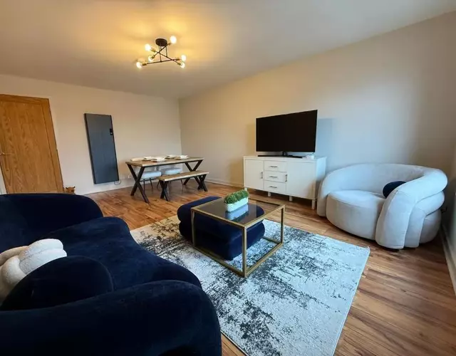 Modern Town Centre Apartment