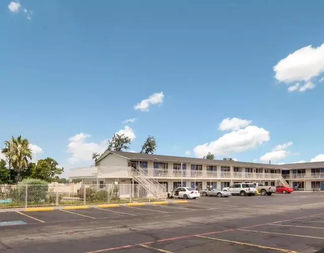 Motel 6-Fort Worth, TX - Seminary