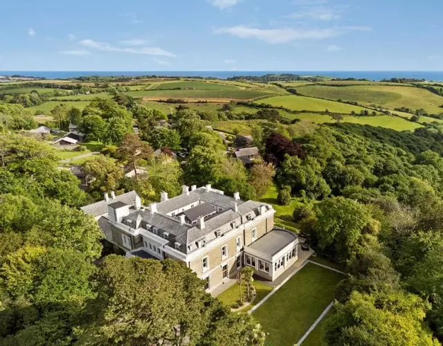 Trenython Manor Resort