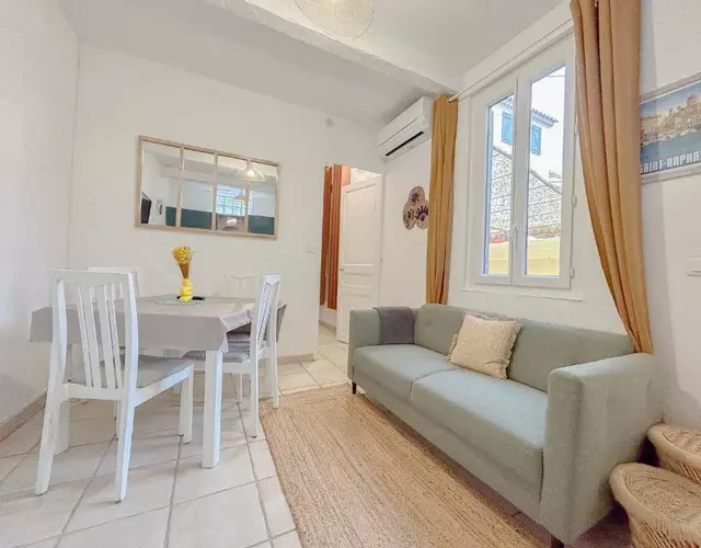 Charmant Mas centrale, bord de mer cour intérieur idéal pour 4 personnes