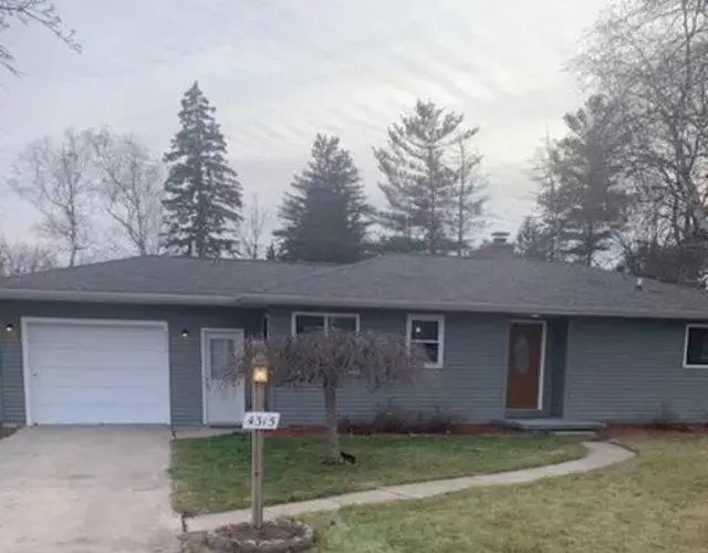 Cute house in quiet neighborhood