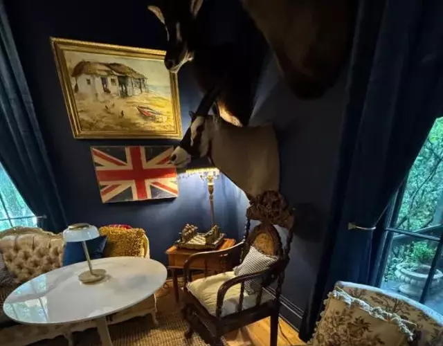 J and M on Capital Boutique Guesthouse