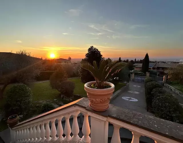 Entire apartment in villa with parking