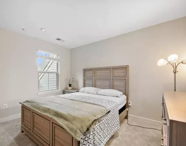 Private Room In A Modern Home