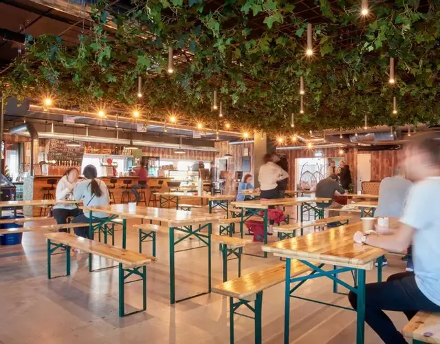 Urban Camper Hostel & Bar