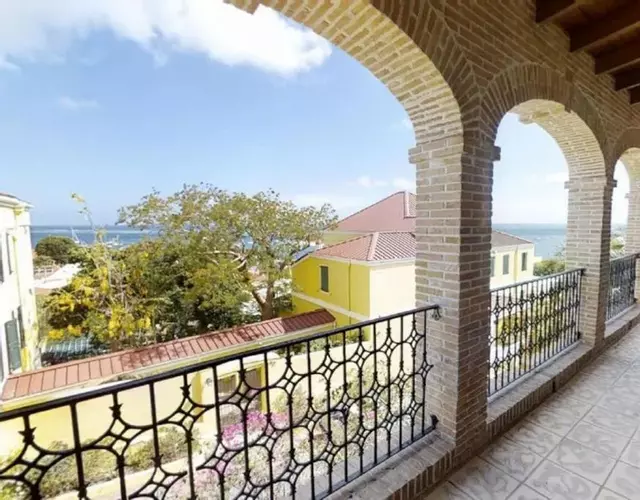 Historic and Beautiful Danish home in Downtown