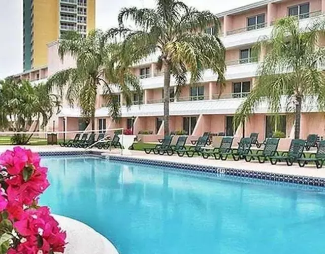 Castaways Resort and Suites