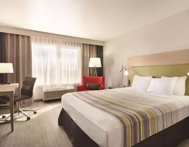 Country Inn & Suites by Radisson, Fresno North, CA