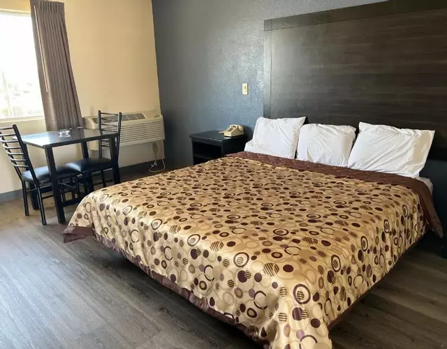 Economy Inn Fresno Yosemite
