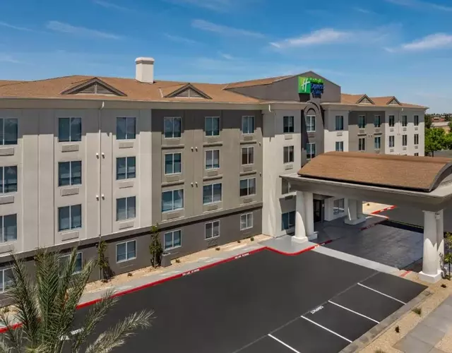 Holiday Inn Express Fresno River Park Highway 41 by IHG