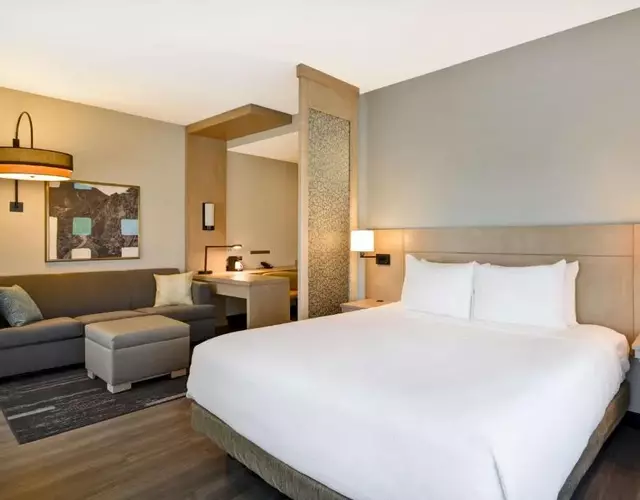 Hyatt Place Fresno